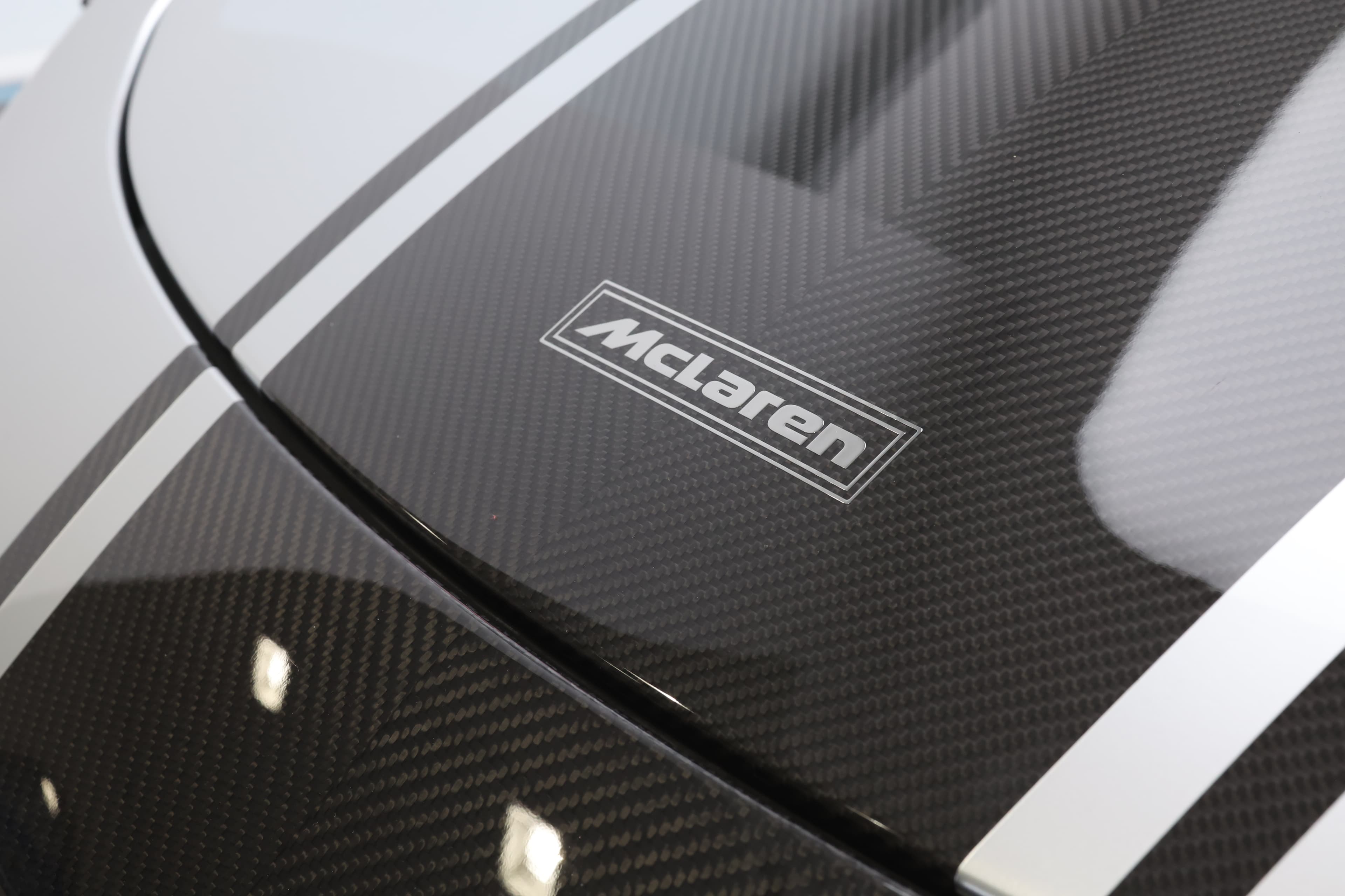 Bande carbone Mclaren 688 HS MSO