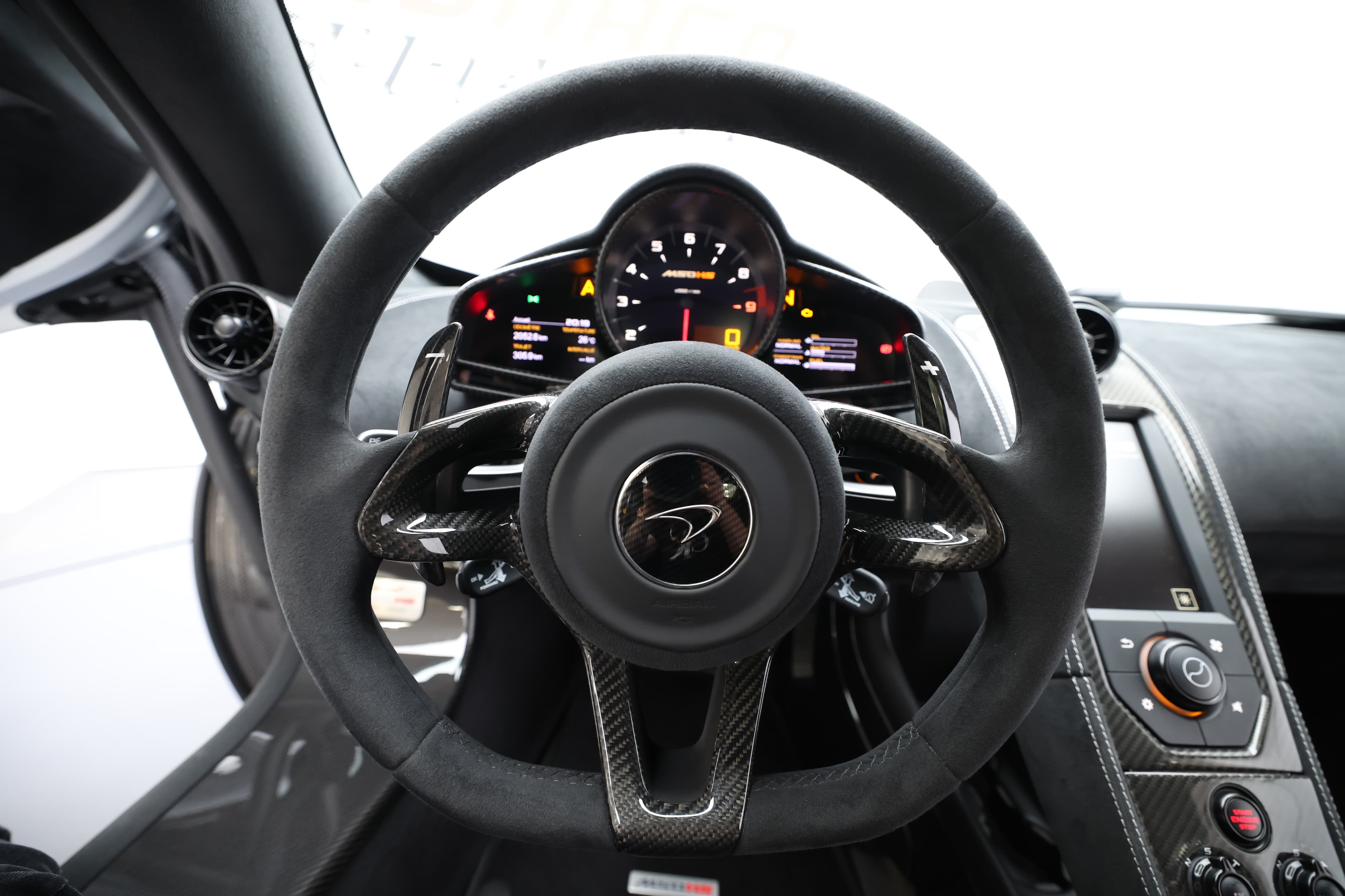 Volant avant carbone Mclaren 688 HS MSO 