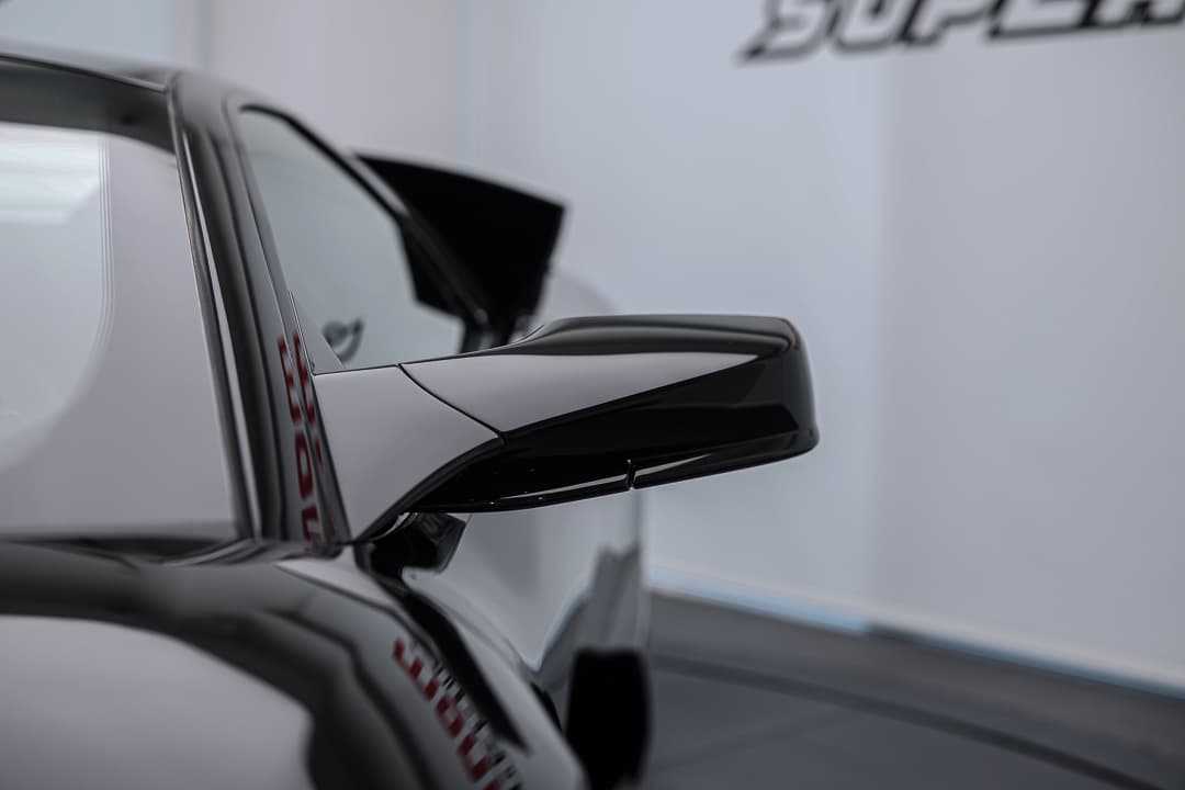 Admirez l'extérieur de la Lamborghini Murcielago LP 640, lignes sportives, performance.